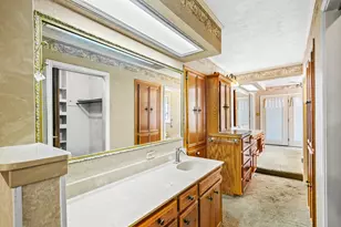 1101 Clark St, Yoakum, TX 77995 - Photo 17