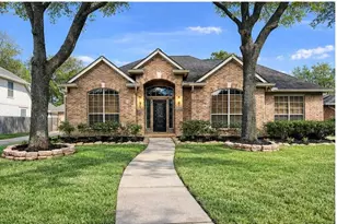 16807 Laguna Springs Dr, Houston, TX 77095 - Photo 3