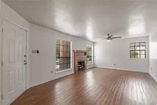 2402 Sycamore Ave, Huntsville, TX 77340 - Photo 5