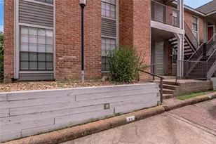 2402 Sycamore Ave, Huntsville, TX 77340 - Photo 3
