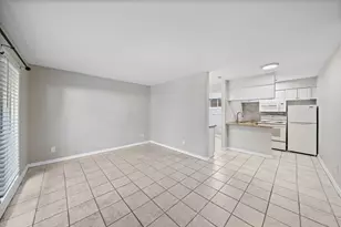 1016 E 7th St, Houston, TX 77009 - Photo 5