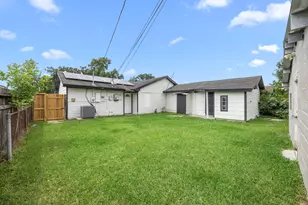 12410 Kitty Ln, Houston, TX 77015 - Photo 19