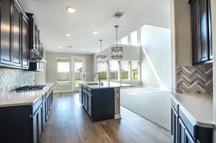 2246 Camden Arbor Trl, Houston, TX 77089 - Photo 9