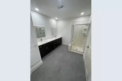 2110 Chenevert Street #8, Houston, TX 77003 - Photo 9