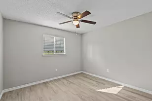 911 Avenue K, Galveston, TX 77550 - Photo 5