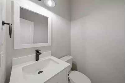 8470 Berry Green Lane, Houston, TX 77022 - Photo 13