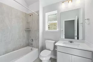 2219 Villa Bella Ln, Friendswood, TX 77546 - Photo 7