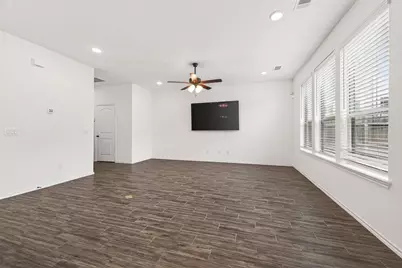 5122 Emma Frst Street, Houston, TX 77018 - Photo 9