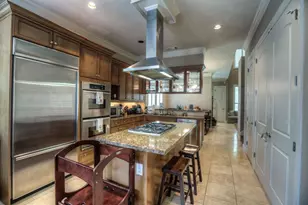 1043 Memorial Village Dr, Houston, TX 77024 - Photo 13