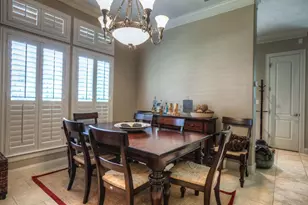 1043 Memorial Village Dr, Houston, TX 77024 - Photo 11