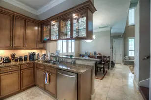 1043 Memorial Village Dr, Houston, TX 77024 - Photo 29