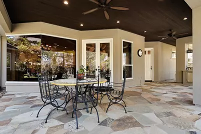 22 W Bracebridge Circle, The Woodlands, TX 77382 - Photo 3