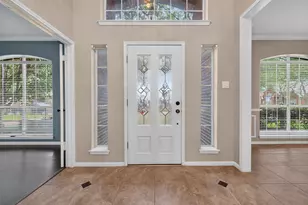 2202 Plantation Bend Dr, Sugar Land, TX 77478 - Photo 5