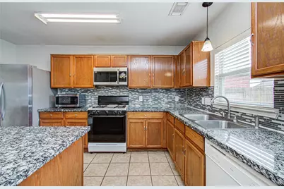 14954 Sugar Sands Drive, Sugar Land, TX 77498 - Photo 13