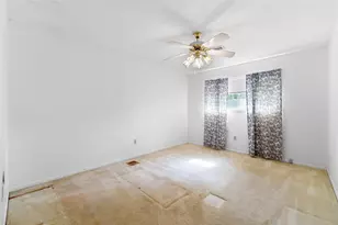 2117 S Houston Rd, Pasadena, TX 77502 - Photo 15