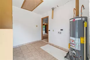 2117 S Houston Rd, Pasadena, TX 77502 - Photo 11