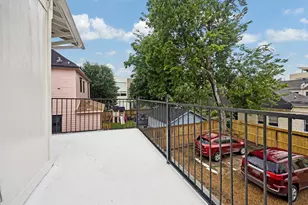 2010 Crocker St, Houston, TX 77006 - Photo 5