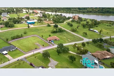 523 S Burnett Drive, Baytown, TX 77520 - Photo 3