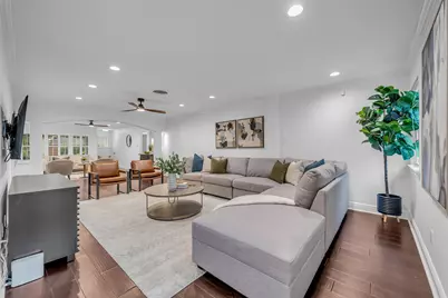8702 Ilona Lane, Houston, TX 77025 - Photo 15