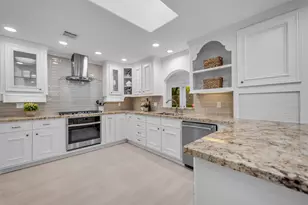 8702 Ilona Ln, Houston, TX 77025 - Photo 19