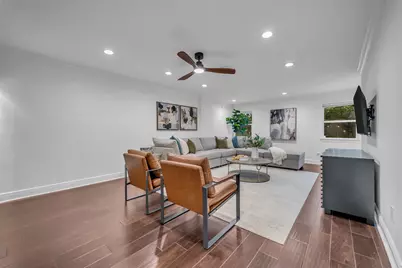 8702 Ilona Lane, Houston, TX 77025 - Photo 13