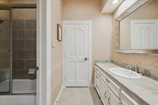 47 N Regent Oak, The Woodlands, TX 77381 - Photo 31