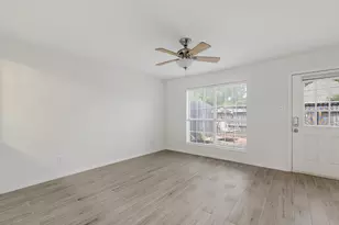 1653 W Sam Houston Pkwy S, Houston, TX 77042 - Photo 9