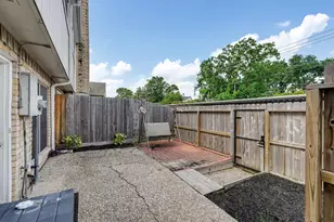 1653 W Sam Houston Pkwy S, Houston, TX 77042 - Photo 27