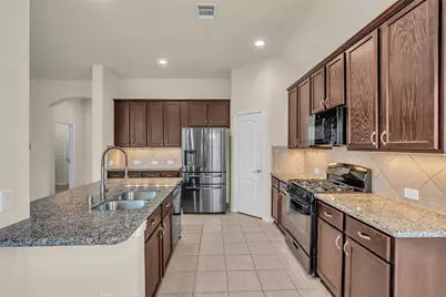 6515 Hunters Trace Lane, Baytown, TX 77521 - Photo 15