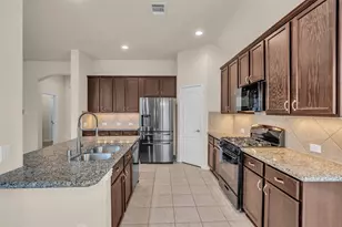 6515 Hunters Trace Ln, Baytown, TX 77521 - Photo 15