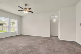 6515 Hunters Trace Ln, Baytown, TX 77521 - Photo 9