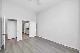 6363 San Felipe St, Houston, TX 77057 - Photo 17