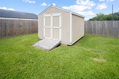 11707 Champions Gate Drive, Dayton, TX 77535 - Photo 45