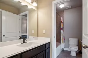11707 Champions Gate Dr, Dayton, TX 77535 - Photo 37