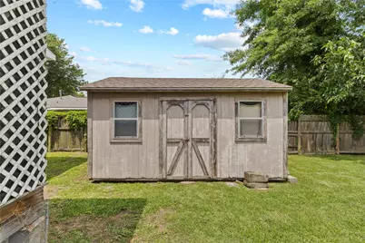 709 Dallas Street, Port Neches, TX 77651 - Photo 19