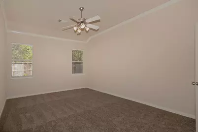 47 N Spinning Wheel Circle, The Woodlands, TX 77382 - Photo 15