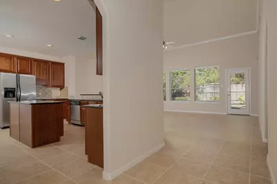 47 N Spinning Wheel Circle, The Woodlands, TX 77382 - Photo 7