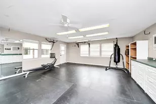 7631 Burning Hills Dr, Houston, TX 77071 - Photo 35