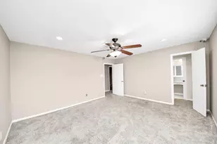 7631 Burning Hills Dr, Houston, TX 77071 - Photo 31