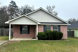 8840 E Buffalo Cir, Willis, TX 77378 - Photo 1