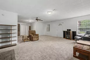 6556 Golden Oaks Dr, Conroe, TX 77385 - Photo 9