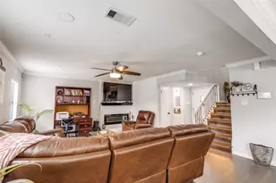605 S Remington Dr, Angleton, TX 77515 - Photo 7