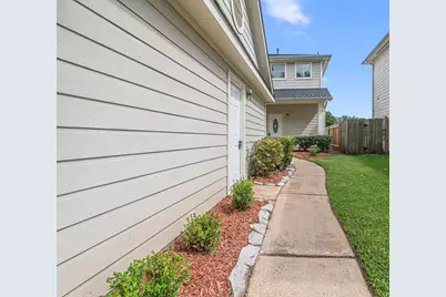 7722 Fallen Leaf, Missouri City, TX 77459 - Photo 3