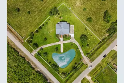 2250 Broadway Street, San Leon, TX 77539 - Photo 13