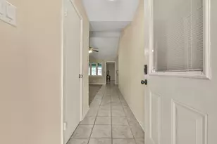 12823 Sandy Hook Dr, Houston, TX 77089 - Photo 5