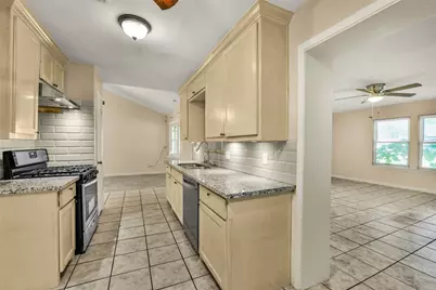 12823 Sandy Hook Drive, Houston, TX 77089 - Photo 9