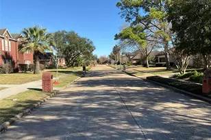 7834 Wolfield Ln, Houston, TX 77071 - Photo 3