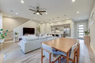 704 Pinemont Cyn Ln, Houston, TX 77018 - Photo 15