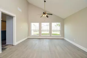 12510 Seaswept Dr, Houston, TX 77071 - Photo 7