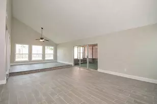 12510 Seaswept Dr, Houston, TX 77071 - Photo 5